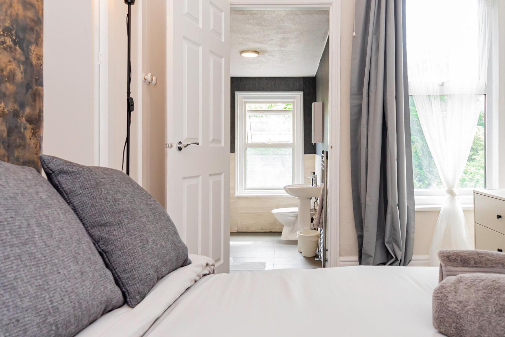 Shirley House 5, Guest House, Self Catering, Self Check In With Smart Locks, Use Of Fully Equipped Kitchen, Close To City Centre, Ideal For Longer Stays And Fawley Contractors Southampton Exteriér fotografie